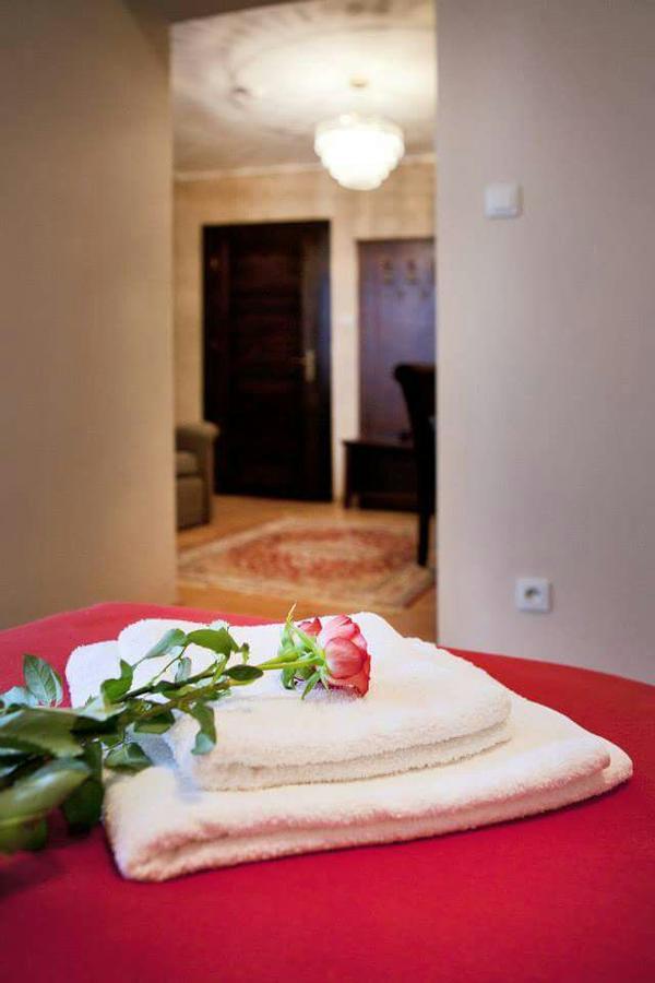 Bialy Kruk Hotel Starogard Gdanski Bagian luar foto