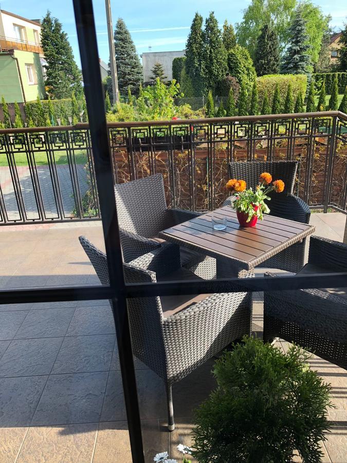 Bialy Kruk Hotel Starogard Gdanski Bagian luar foto